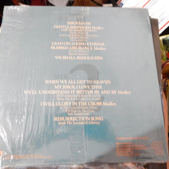 Jesus Saves! A Joyous Collection of Festival Arrangements - Picture 4 of 7